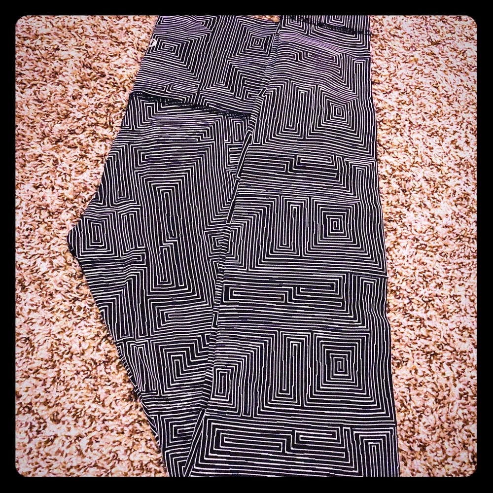 NWOT Lululemon Wunder Under HR SZ 8